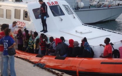 Lampedusa, affonda un barcone di migranti. Decine i dispersi