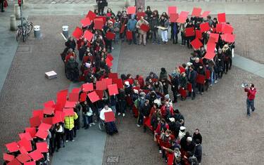 Aids, in Italia uomini contagiati il triplo delle donne