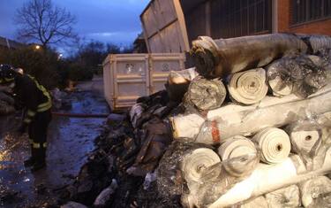 Prato, incendio in una fabbrica: 7 morti