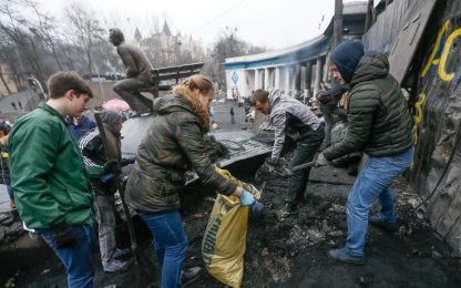Russia: sì a intervento in Ucraina. Kiev: "Così sarà guerra"