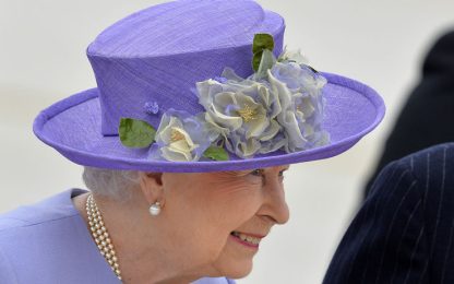 Gb, Daily Mail: scoperto piano Isis per uccidere la regina Elisabetta