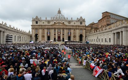 Canonizzazione, il giorno dopo 80mila fedeli a San Pietro
