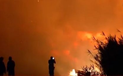 Sardegna nella morsa degli incendi, afa al Centro-Sud