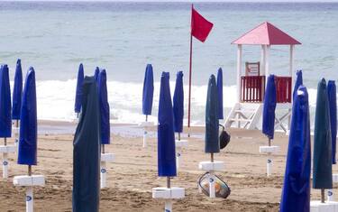 Stabilimenti balneari in ginocchio per il maltempo
