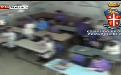 Arrestata maestra: picchiava alunni e gli rubava merendine