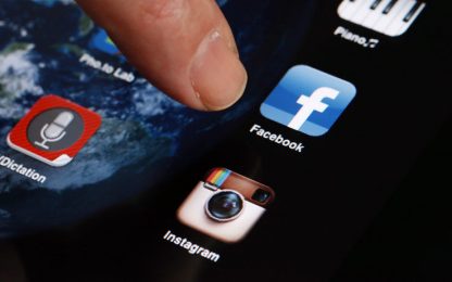 Facebook e Instagram down: “Nessun attacco hacker”