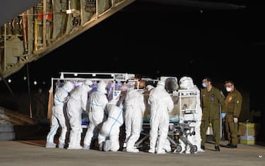 Ebola, Lorenzin: infermiere presto fuori pericolo