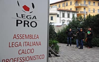 Calcioscommesse, maxi-blitz: 50 fermi e 70 indagati