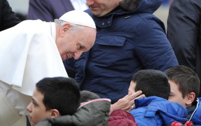QN: "Il Papa ha un tumore". Il Vaticano: notizia infondata
