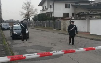 Furto in casa nel milanese: proprietario uccide uno dei tre ladri