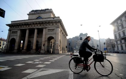 Milano, il blocco delle auto non basta: sale il livello di smog 