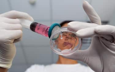 Gran Bretagna, via libera alla modifica genetica di embrioni umani