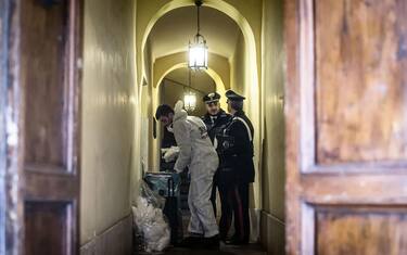 Roma, incendio in un palazzo nel centro storico: un morto