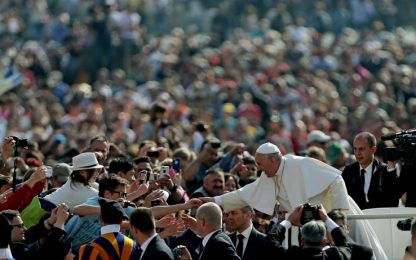 Il Papa apre ai sacramenti per i risposati: superare le esclusioni 