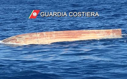 Naufraga barca con 14 migranti, ricerche in Sardegna
