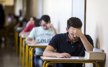 Maturità, Umberto Eco e le donne al voto: le tracce della prima prova