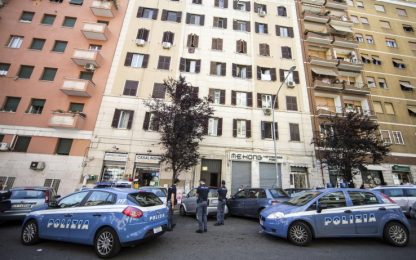 Omicidio Roma, donna morta in casa: arrestato il figlio 