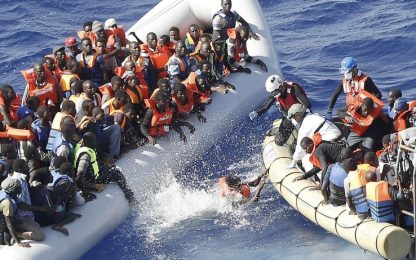 Migranti, naufragio nel Canale di Sicilia: morte 10 donne