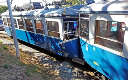 Trieste, scontro frontale tra due tram: otto feriti