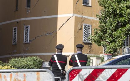 Roma: sequestrato il palazzo crollato, inagibili quelli vicini