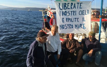 Protesta dei pescatori sardi: no alle esercitazioni militari