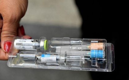 Vaccini in calo, a rischio morbillo e rosolia