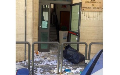 Ordigno esplode in commissariato ad Andria: un ferito