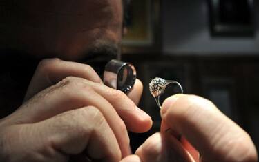 Fotogramma_Compro_oro_2