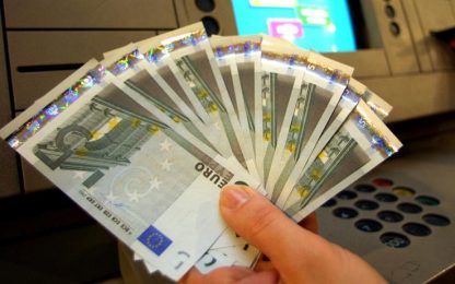Europa: crollano Euro e borse