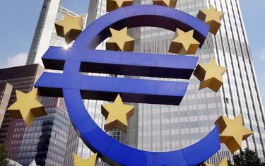 Moody's declassa i fondi Salva Stati