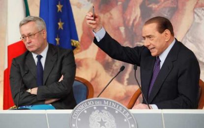 Berlusconi: "I sacrifici richiesti sono indispensabili"