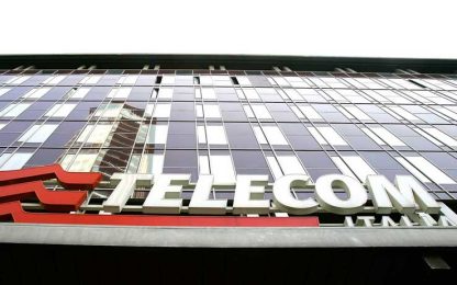 Telecom, congelati i 3700 licenziamenti. Si apre trattativa