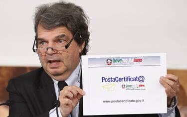 Chi è senza Pec scagli la prima pietra