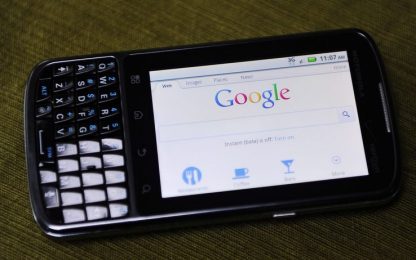 Google sempre più mobile: compra Motorola per 12,5 miliardi