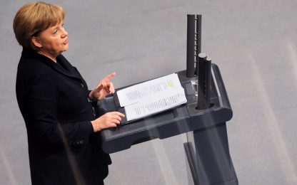 Crisi, la Merkel: "Eurobond inutili, serve l’Unione fiscale"