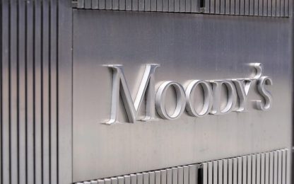 Moody's rivedrà tutti i rating dell'Eurozona
