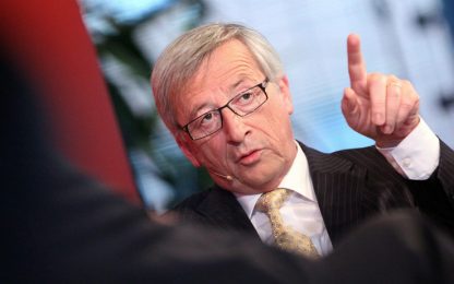 Juncker: "Faremo di tutto per tenere la Grecia nell'Euro"