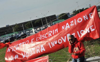 Pomigliano, Fiat condannata: deve assumere 145 operai Fiom