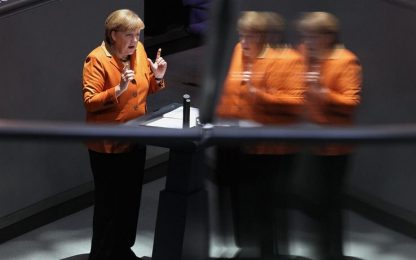 Spiegel: "Merkel spiata per 10 anni, centro Cia-Nsa a Roma"