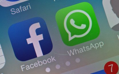 Mega blackout di WhatsApp, dopo acquisizione da Facebook