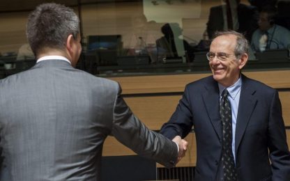 Ecofin, Padoan: "Lavoriamo per diminuire pressione fiscale"