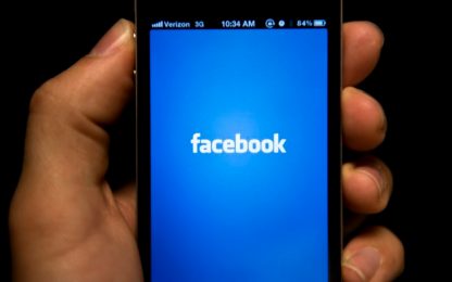 Facebook, un altro passo verso l'anonimato