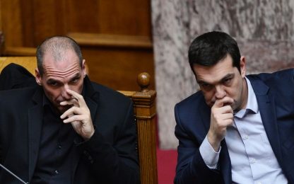 Grecia, Tsipras lavora alle riforme. Critiche da sinistra