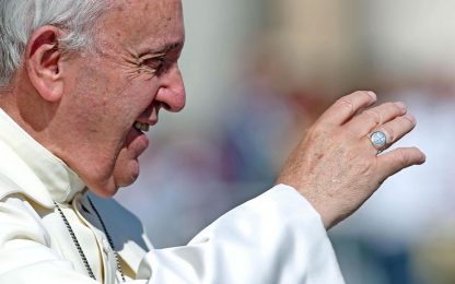 Profughi, il Papa: "Parrocchie li accolgano"