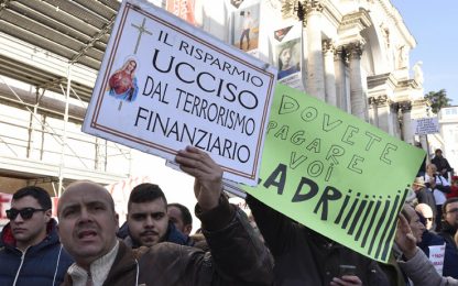 Bankitalia, la protesta dei risparmiatori: ridateci i nostri soldi