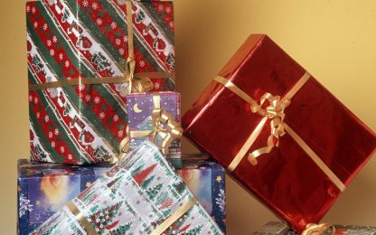 Natale, un italiano su cinque ricicla regali