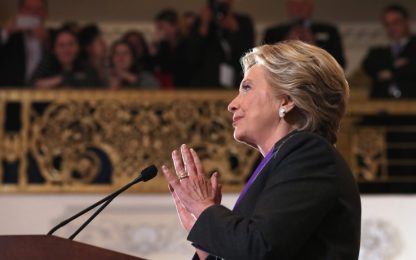 Hillary Clinton: ho perso per colpa del capo dell'Fbi