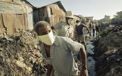 Haiti, si continua a scavare. Aiuti da tutto il mondo