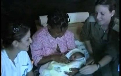 Haiti, ecco il primo bimbo nato nel campo israeliano
