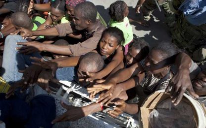 Haiti, a Cité du Soleil arrivano cibo e acqua